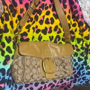 Vintage coach signature purse excellent used condition